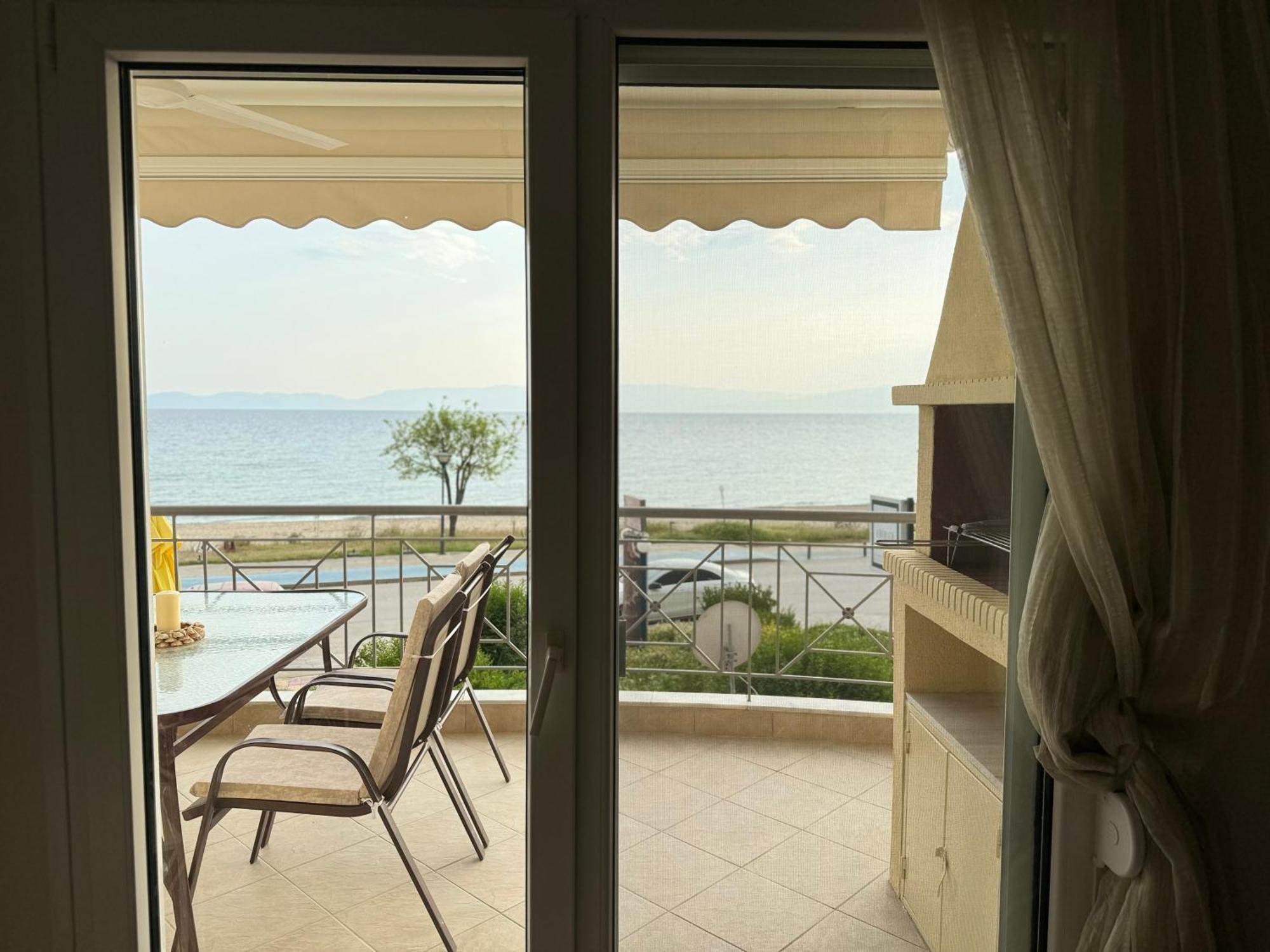 Sea 2 See Paralia Ofryniou Orfánion المظهر الخارجي الصورة