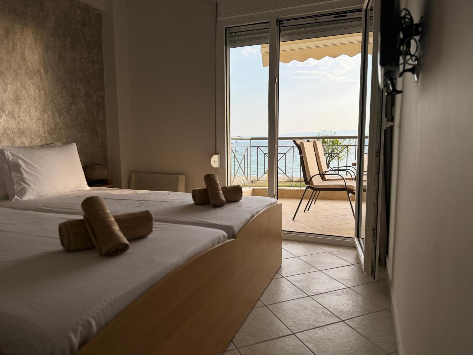 Sea 2 See Paralia Ofryniou Orfánion المظهر الخارجي الصورة